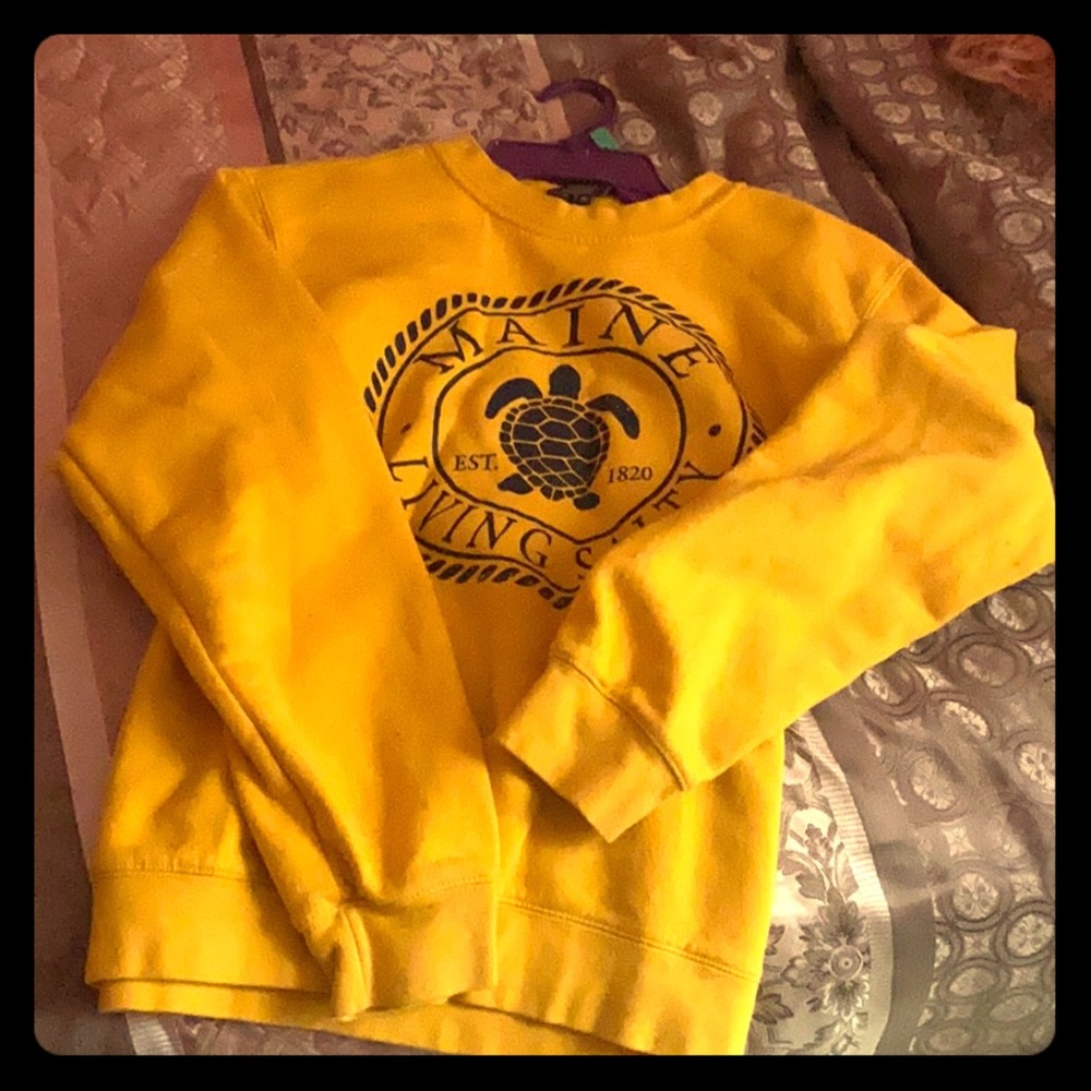 Size M 💛💛Yellow sweater